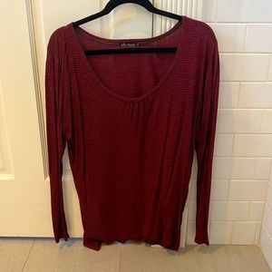 Ladies M Ella Moss long sleeve top.